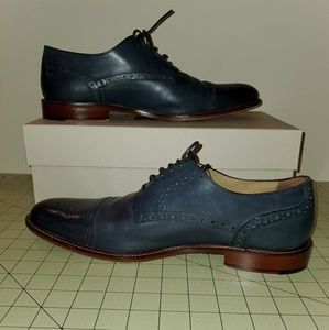 Joseph Abboud leather navy wingtips - like new